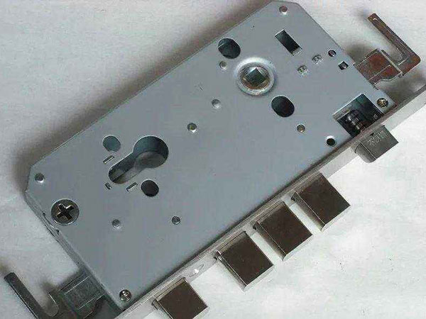 路北24小时上门开锁公司